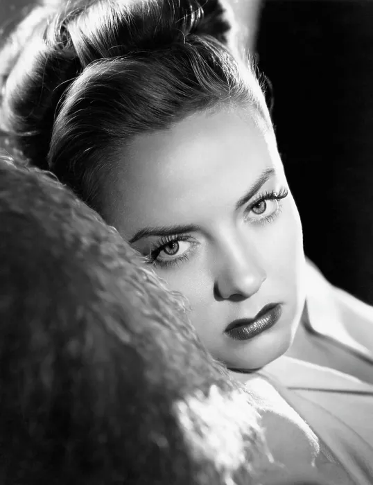 Framed Print : LADY IN THE LAKE, Audrey Totter, 1947 Framed Print : LADY IN THE LAKE, Audrey Totter, 1947