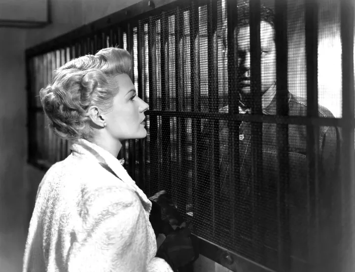 Framed Print : THE LADY FROM SHANGHAI, Rita Hayworth, Orson Welles, 1947 Framed Print : THE LADY FROM SHANGHAI, Rita Hayworth, Orson Welles, 1947