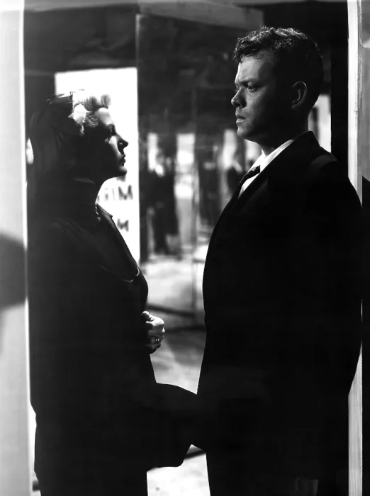 Framed Print : THE LADY FROM SHANGHAI, Rita Hayworth, Orson Welles, 1954