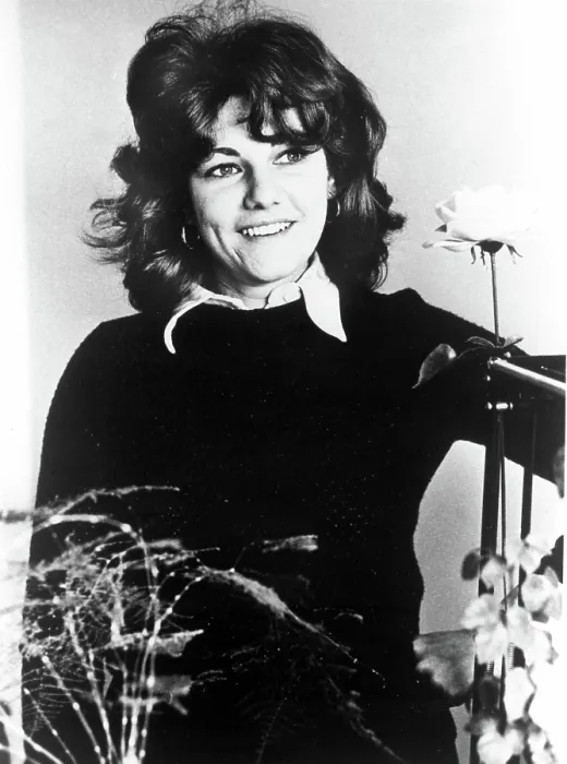 Framed Print : Laurie Colwin, author of SHINE ON, BRIGHT AND DANGEROUS OBJECT. The Viking Press. May 28, 1975. $7.95. Photo credit: Jade Albert'. Courtesy: CSU Archives  /  Everett Collection