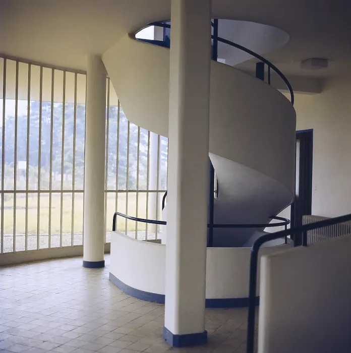Framed Print : LE CORBUSIERCharles-douard Jeanneretnamed (1887-1965). Villa Savoye. 1928-1931. FRANCE. Poissy. Ville Savoye. Rationalism. Architecture