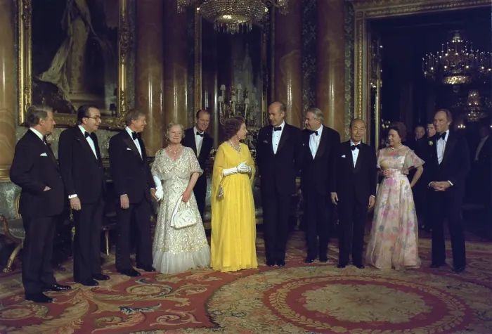 Framed Print : Leaders from Canada France the Federal Republic of Germany Italy Japan and the United Kingdom with the British Royal family during the Economic Summit of May 7-8 1977 Framed Print : Leaders from Canada France the Federal Republic of Germany Italy Japan and the United Kingdom with the British Royal family during the Economic Summit of May 7-8 1977