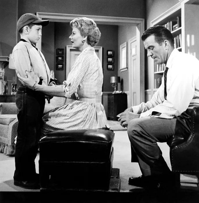 Framed Print : LEAVE IT TO BEAVER, from left, Jerry Mathers, Barbara Billingsley, Hugh Beaumont, The Lost Watch, aired October 30, 1958