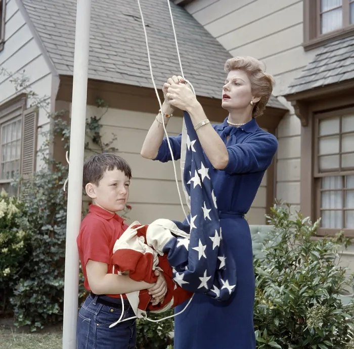 Framed Print : LEAVE IT TO BEAVER, from left, Jerry Mathers, Barbara Billingsley, 1957-63 (1958 photo)