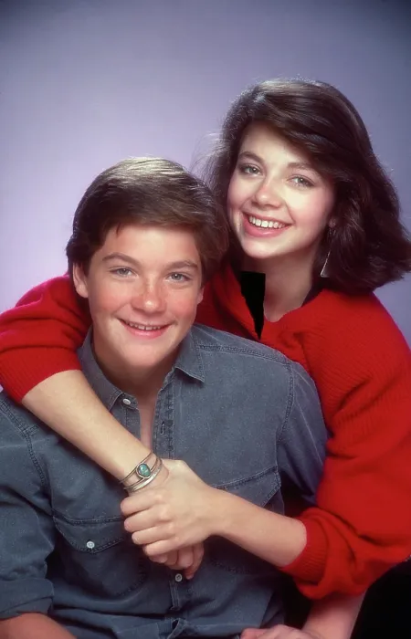 Framed Print : From left: Jason Bateman, Justine Bateman, 1985 Framed Print : From left: Jason Bateman, Justine Bateman, 1985
