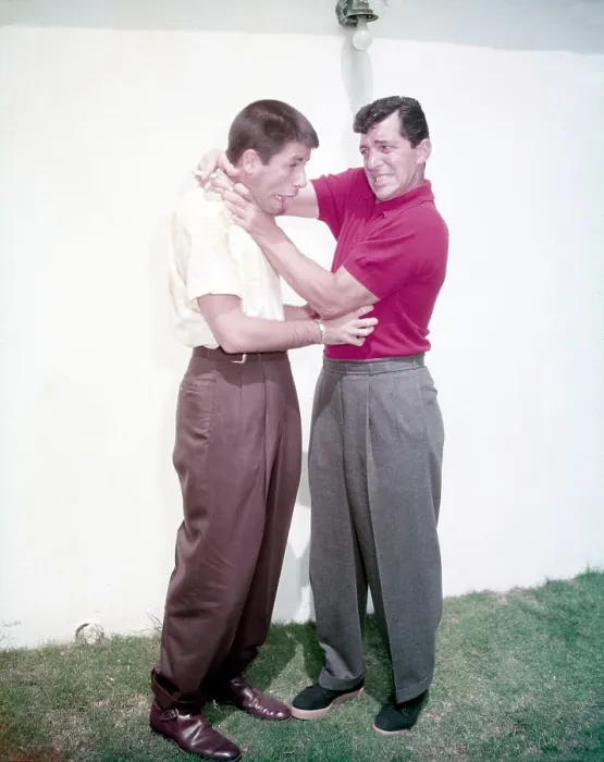 Framed Print : From left: Jerry Lewis, Dean Martin, 1953. Photo: TV Guide / courtesy Everett Collection