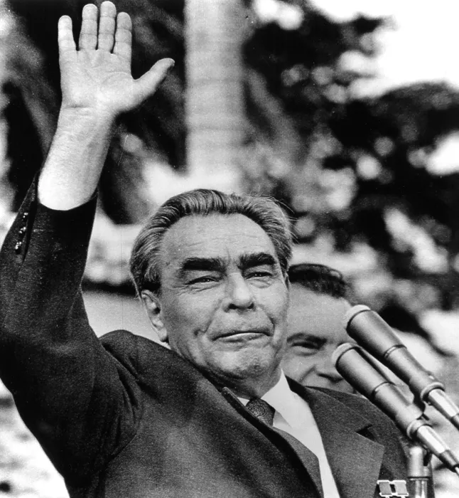 Framed Print : Leonid Brezhnev in California during a summit talk with President Richard Nixon, June 1973. Courtesy: CSU Archives  /  Everett Collection