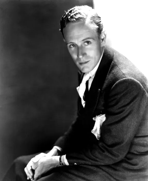 Framed Print : LESLIE HOWARD, portrait