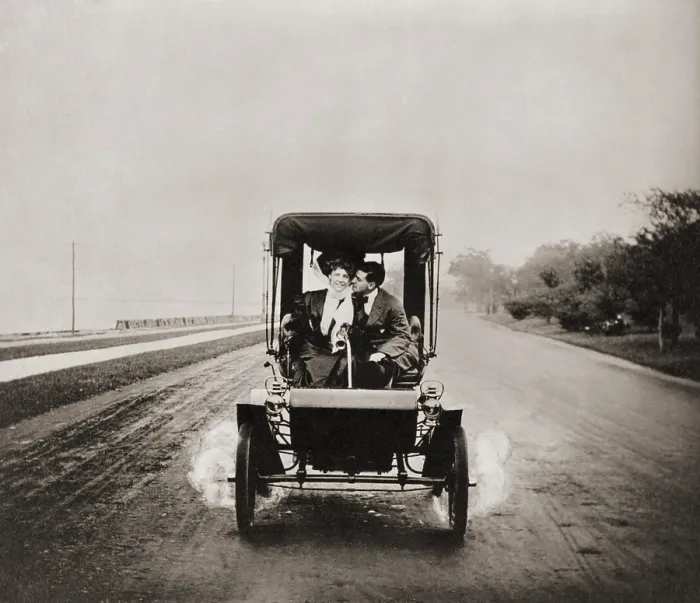 Framed Print : HE LETS HER STEER WHILE HE GETS HER EAR. Affectionate young couple enjoying the privacy of an automobile in 1907 LC-USZ62-111679 Framed Print : HE LETS HER STEER WHILE HE GETS HER EAR. Affectionate young couple enjoying the privacy of an automobile in 1907 LC-USZ62-111679