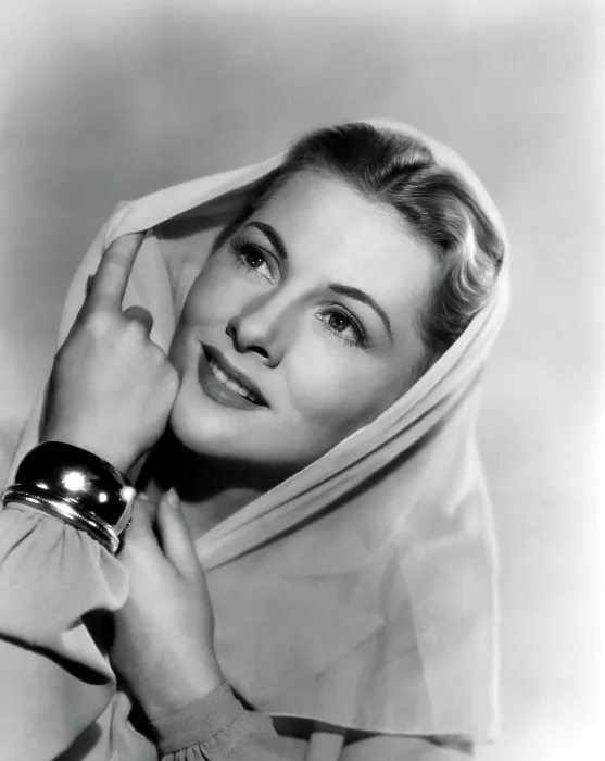 Framed Print : LETTER FROM AN UNKNOWN WOMAN, Joan Fontaine, 1948 Framed Print : LETTER FROM AN UNKNOWN WOMAN, Joan Fontaine, 1948
