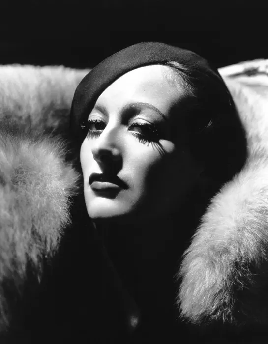 Framed Print : LETTY LYNTON, Joan Crawford, 1932 Framed Print : LETTY LYNTON, Joan Crawford, 1932