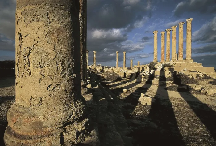 Framed Print : LIBYA. SIRTE BASIN. Sabratha. Temple of Isis (1st c. BC). Roman art. Early Empire. AISA / Everett Collection**US SALES ONLY**