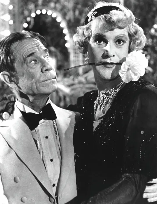 Framed Print : SOME LIKE IT HOT, Joe E. Brown, Jack Lemmon, 1959 Framed Print : SOME LIKE IT HOT, Joe E. Brown, Jack Lemmon, 1959