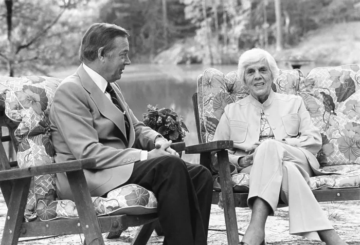 Framed Print : Lillian Carter, the mother of President Jimmy Carter was interviewed by Hugh Downs, for Over Easy, a PBS television program on aging in 1978