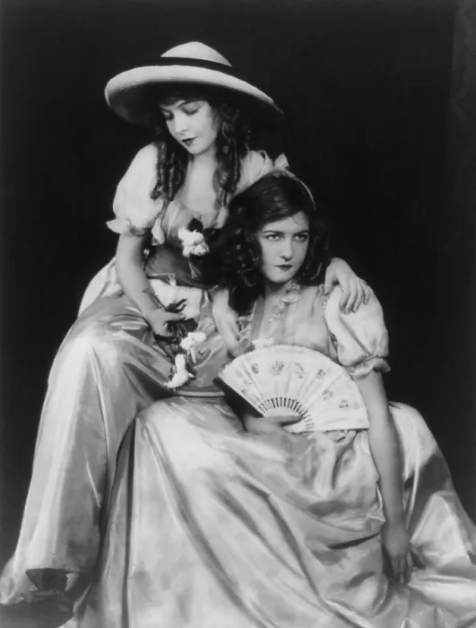 Framed Print : Lillian Gish (1893-1993) with her younger sister, Dorothy Gish (1898-1968)