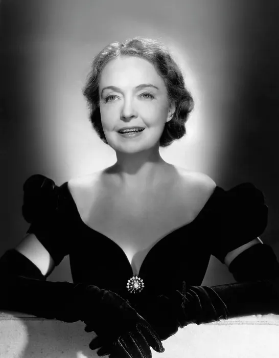 Framed Print : Lillian Gish, 1955 Framed Print : Lillian Gish, 1955