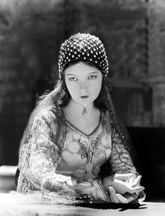 Framed Print : Lillian Gish in ROMOLA, 1924