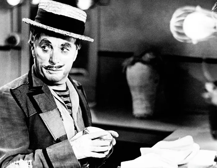 Framed Print : LIMELIGHT, Charlie Chaplin, 1952