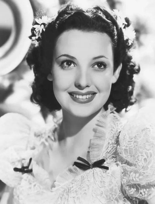 Framed Print : Linda Darnell, 1939 Framed Print : Linda Darnell, 1939