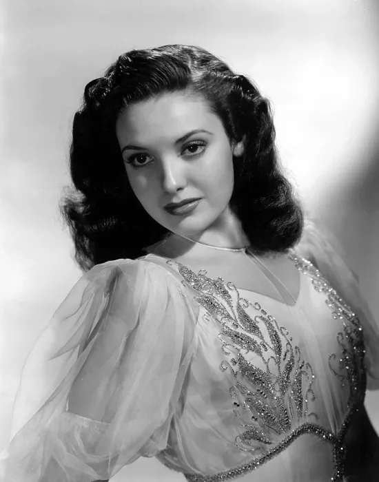 Framed Print : Linda Darnell, 1941 Framed Print : Linda Darnell, 1941