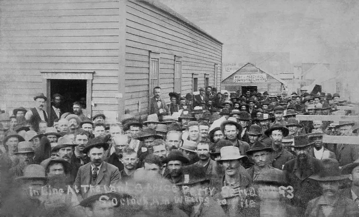 Framed Print : IN LINE AT THE LAND OFFICE PERRY SEPT. 28, 1893, 9 O'OCLOCK AM, WAITING TO FILE Framed Print : IN LINE AT THE LAND OFFICE PERRY SEPT. 28, 1893, 9 O'OCLOCK AM, WAITING TO FILE