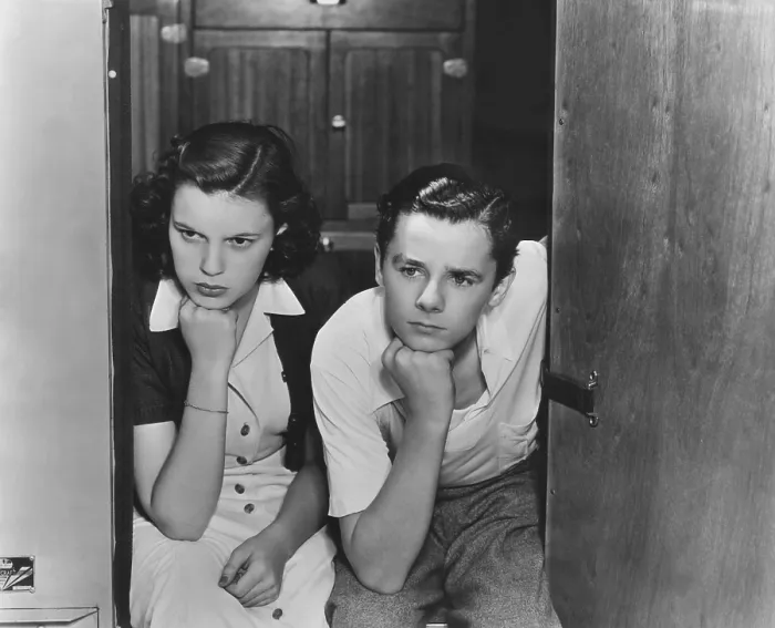 Framed Print : LISTEN, DARLING, from left: Judy Garland, Freddie Bartholomew, 1938
