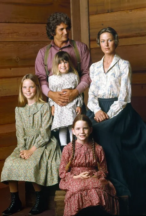 Framed Print : LITTLE HOUSE ON THE PRAIRIE, from left: Melissa Sue Anderson, Michael Landon, Lindsay  /  Sidney Greenbush, Melissa Gilbert (bottom), Karen Grassle, (1975), 1974-83