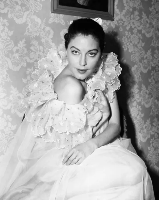 Framed Print : THE LITTLE HUT, Ava Gardner, 1957