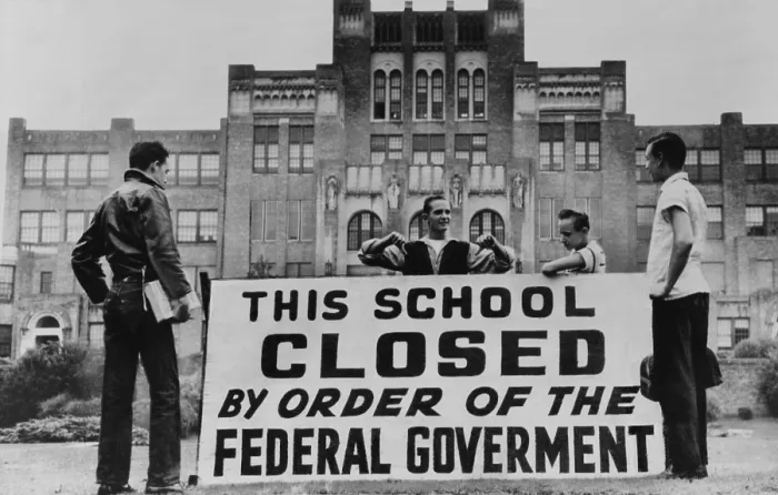 Framed Print : Little Rock Central High was closed to avoid integration Framed Print : Little Rock Central High was closed to avoid integration