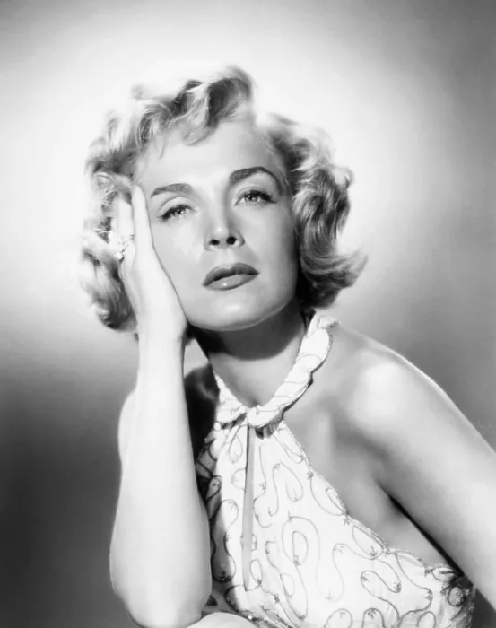 Framed Print : Lizabeth Scott, 1951 Framed Print : Lizabeth Scott, 1951