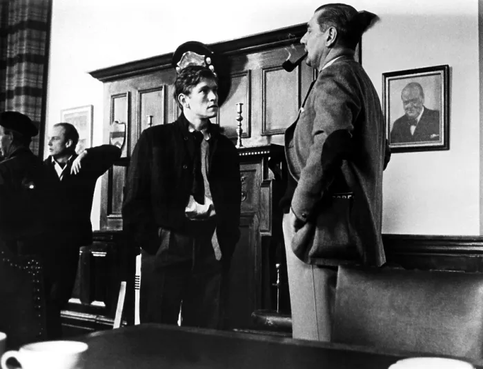 Framed Print : THE LONELINESS OF THE LONG DISTANCE RUNNER, Tom Courtenay, Michael Redgrave, 1962