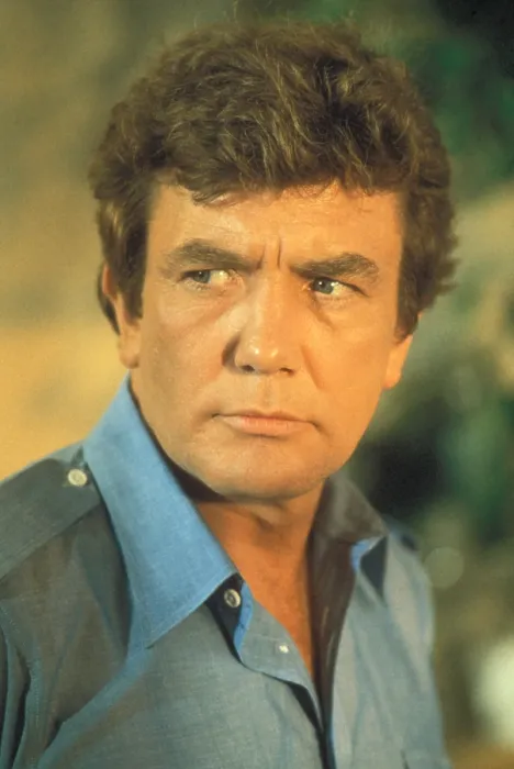 Framed Print : LOOKER, Albert Finney, 1981, (c) Warner Brothers / courtesy Everett Collection Framed Print : LOOKER, Albert Finney, 1981, (c) Warner Brothers / courtesy Everett Collection