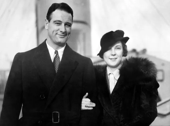 Framed Print : Lou Gehrig and bride Eleanor arrive back in New York after a world tour, 2 / 13 / 35. Courtesy: CSU Archives  /  Everett Collection