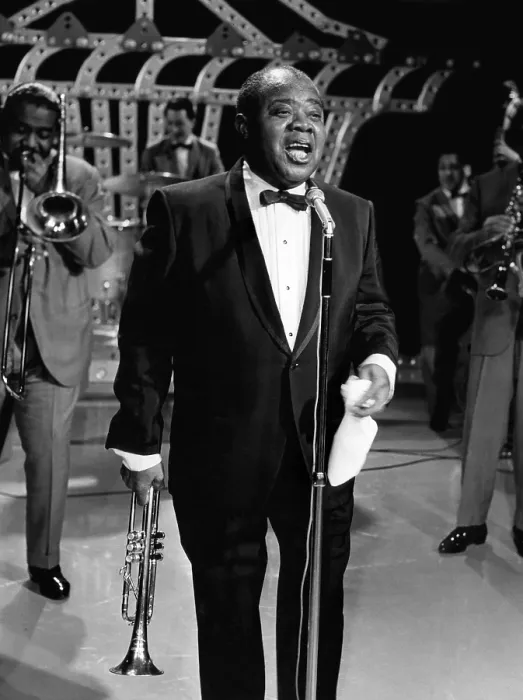 Framed Print : Louis Armstrong performing, 1965. Courtesy: CSU Archives / Everett Collection Framed Print : Louis Armstrong performing, 1965. Courtesy: CSU Archives / Everett Collection
