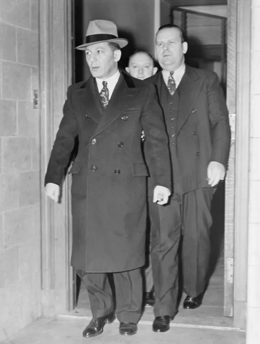 Framed Print : Louis Lepke Buchalter (1897-1944), leaving the Federal court in New York City in December 1939. The Murder, Inc. boss was convicted of narcotics conspiracy