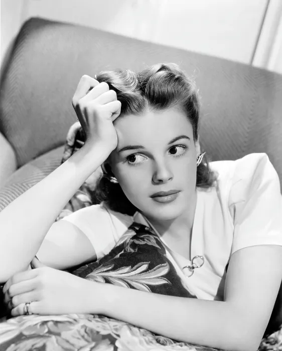 Framed Print : LOVE FINDS ANDY HARDY, Judy Garland, 1938