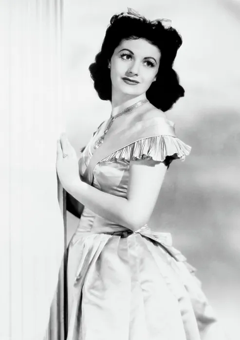 Framed Print : LOVE STORY, (aka A LADY SURRENDERS), Margaret Lockwood, 1944