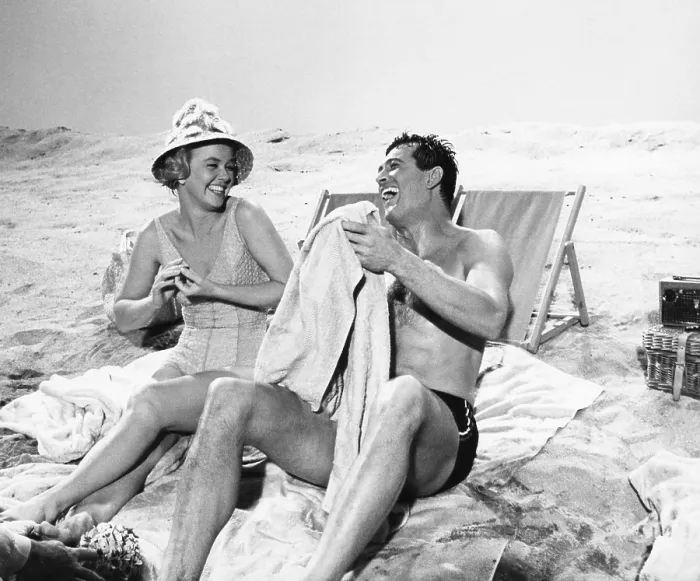 Framed Print : LOVER COME BACK, Doris Day, Rock Hudson, 1961