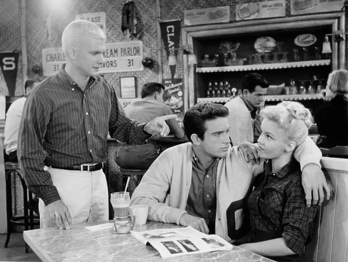 Framed Print : THE MANY LOVES OF DOBIE GILLIS, (aka DOBIE GILLIS), Dwayne Hickman, Warren Beatty, Tuseday Weld, The Fist Fighter, (Season 1, Episode 16, aired Jan 19, 1960), 1959-63 Framed Print : THE MANY LOVES OF DOBIE GILLIS, (aka DOBIE GILLIS), Dwayne Hickman, Warren Beatty, Tuseday Weld, The Fist Fighter, (Season 1, Episode 16, aired Jan 19, 1960), 1959-63