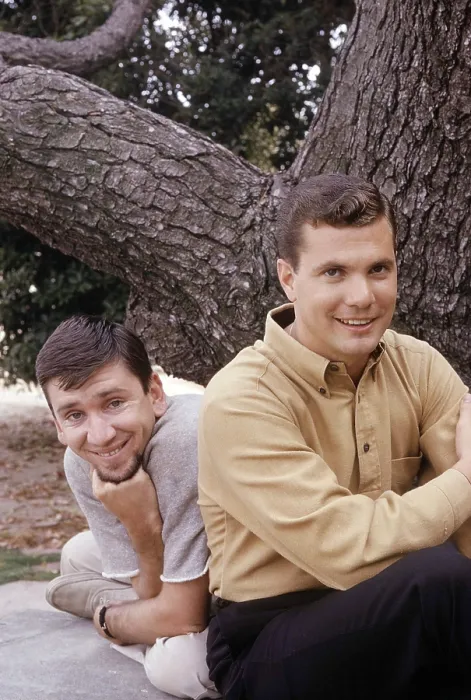 Framed Print : THE MANY LOVES OF DOBIE GILLIS, from left: Bob Denver, Dwayne Hickman, (1961), 1959-63