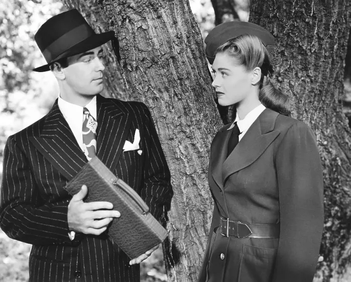 Framed Print : LUCKY JORDAN, from left: Alan Ladd, Helen Walker, 1942 Framed Print : LUCKY JORDAN, from left: Alan Ladd, Helen Walker, 1942