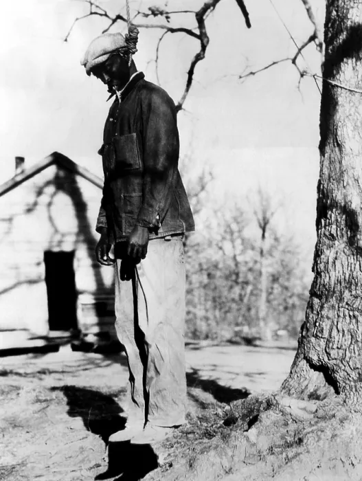 Framed Print : Lynching of A.B. Young, an African American man accused of killing 45 year old highway worker Hardy McKie