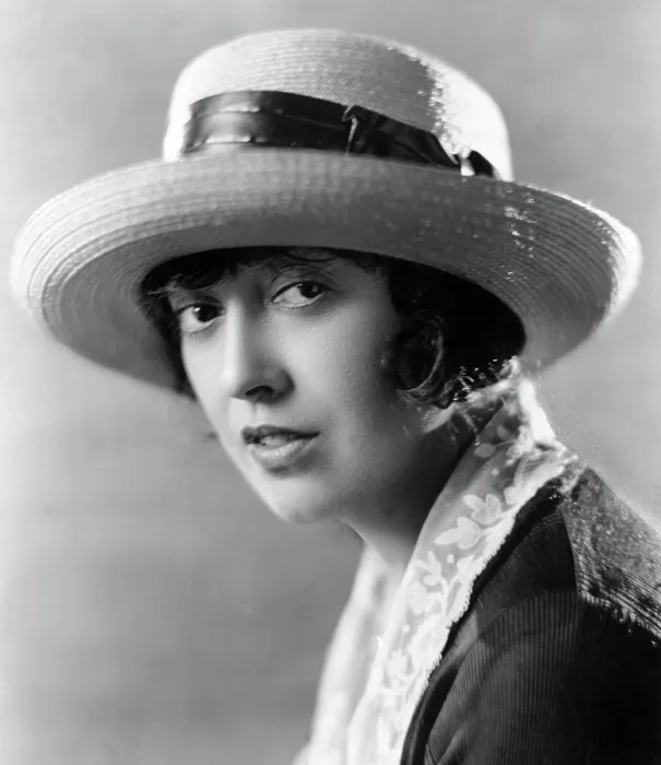 Framed Print : Mabel Normand, 1923 Framed Print : Mabel Normand, 1923