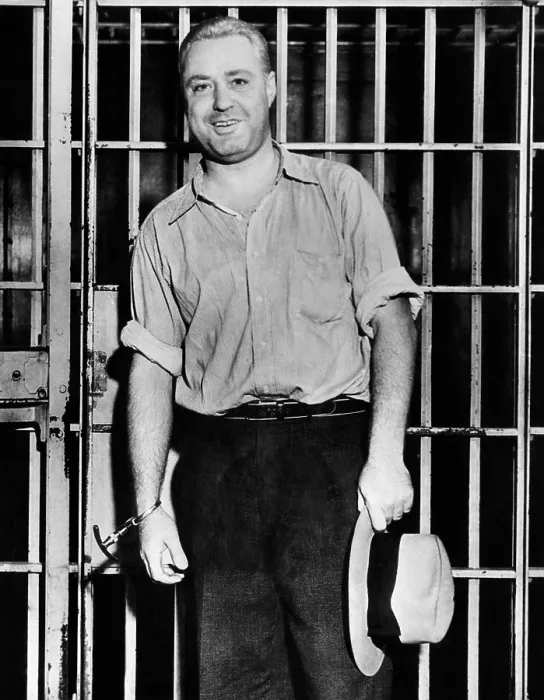 Framed Print : Machine Gun Kelly, handcuffed to cell bars, smiles for photographers in his Memphis jail cell. Sept. 26, 1933. (CSU_ALPHA_1244) CSU Archives / Everett Collection Framed Print : Machine Gun Kelly, handcuffed to cell bars, smiles for photographers in his Memphis jail cell. Sept. 26, 1933. (CSU_ALPHA_1244) CSU Archives / Everett Collection