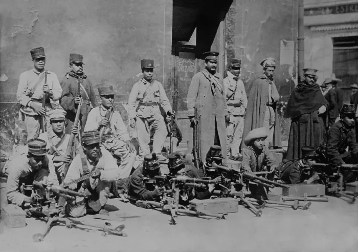Framed Print : Machine gunners in Mexico City, during the revolt that murdered President Madero, Feb. 1913 Framed Print : Machine gunners in Mexico City, during the revolt that murdered President Madero, Feb. 1913