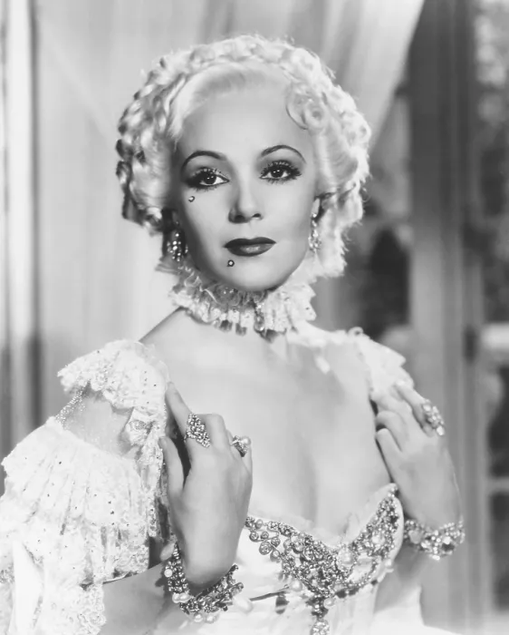 Framed Print : MADAME DU BARRY, Dolores del Rio as Madame Du Barry, 1934