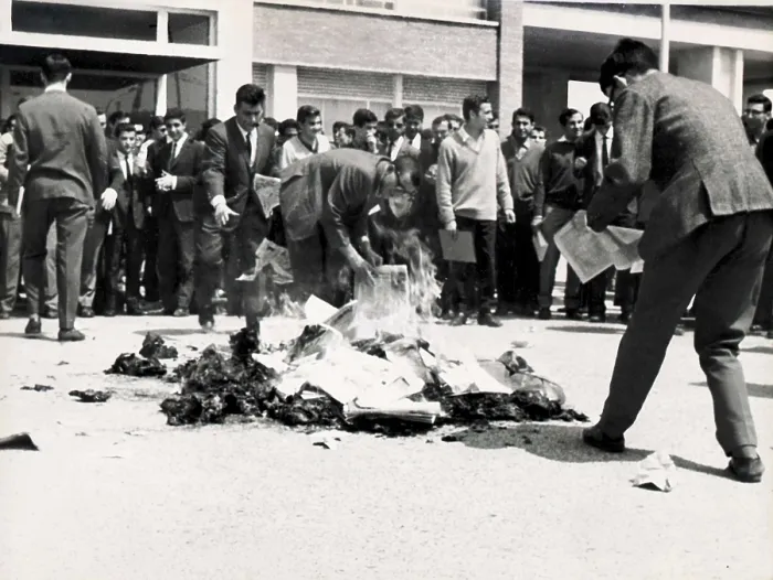 Framed Print : Madrid. Student demonstration (3rd May 1966). Students burning newspapers in front of the Faculty of Economics. AISA / Everett Collection**US SALES ONLY**