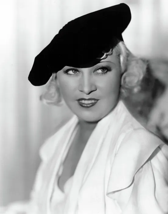 Framed Print : MAE WEST, 1934 Framed Print : MAE WEST, 1934