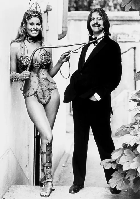 Framed Print : THE MAGIC CHRISTIAN, from left, Raquel Welch, Ringo Starr, 1969