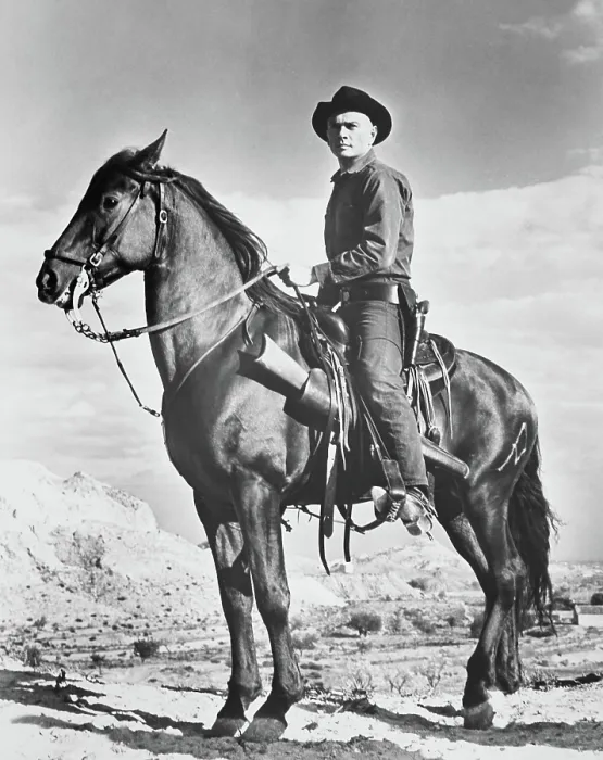 Framed Print : THE MAGNIFICENT SEVEN, Yul Brynner, 1960 Framed Print : THE MAGNIFICENT SEVEN, Yul Brynner, 1960